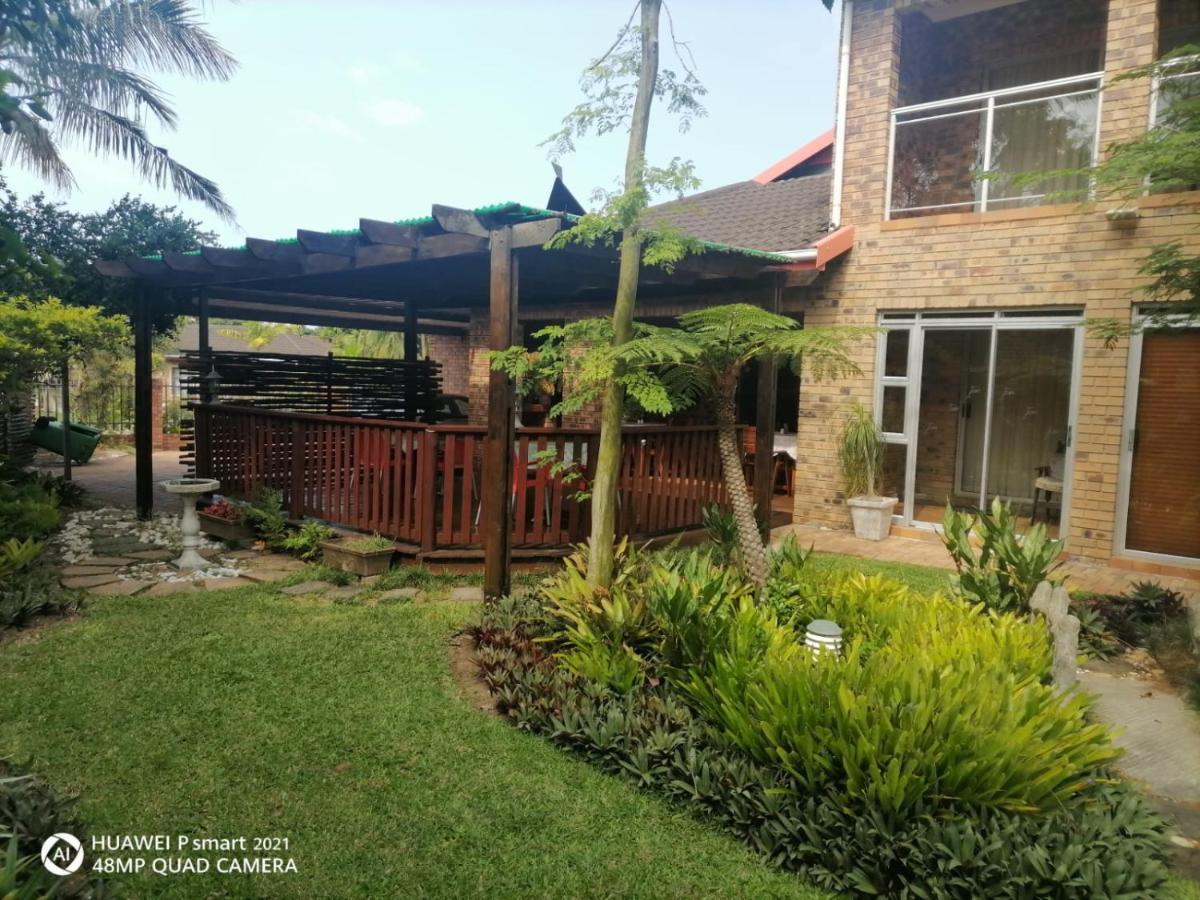 Duneside Guest House Richards Bay Eksteriør billede